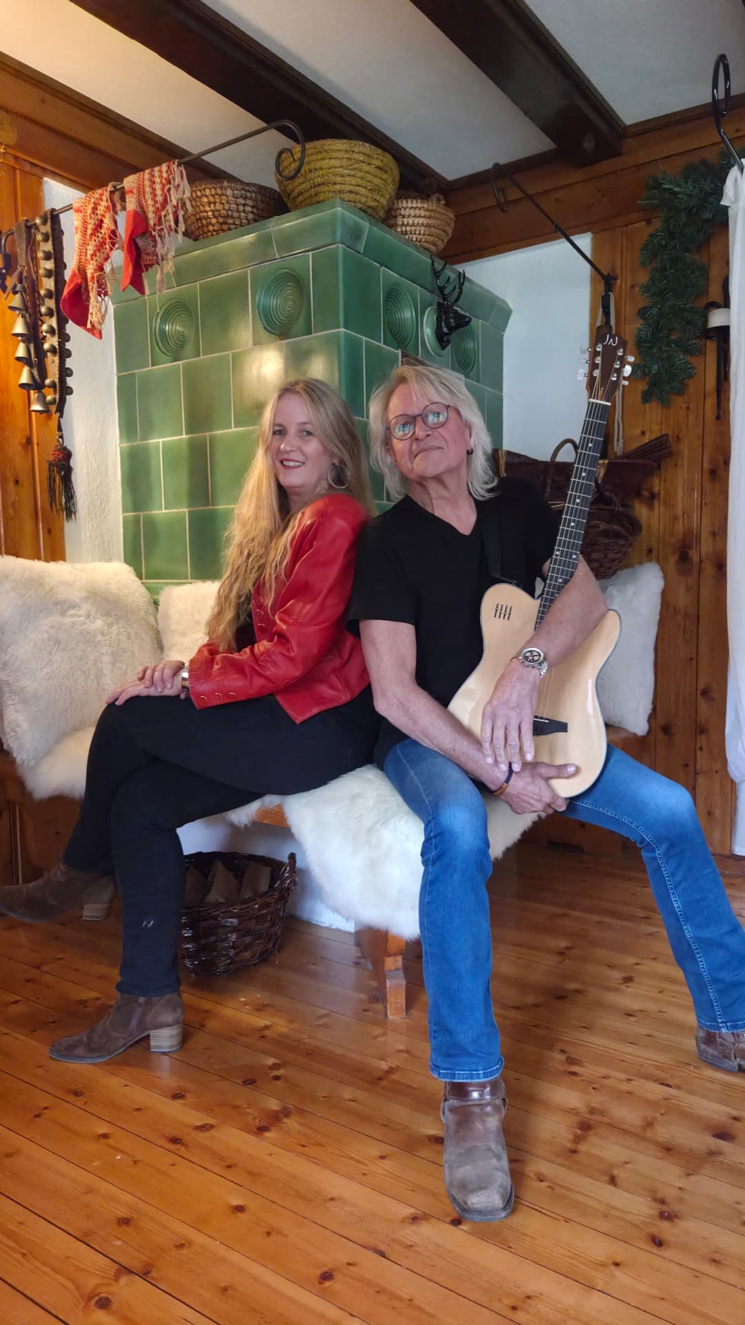 Conny Bains und Richy Vogl – Hit and Strings